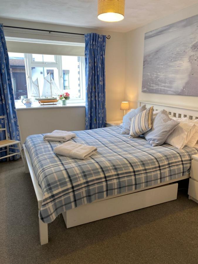 Trafalgar, Lovely Ground Floor Flat With Outside Patio Garden, Minutes Walk To Seafront Seaview Esterno foto