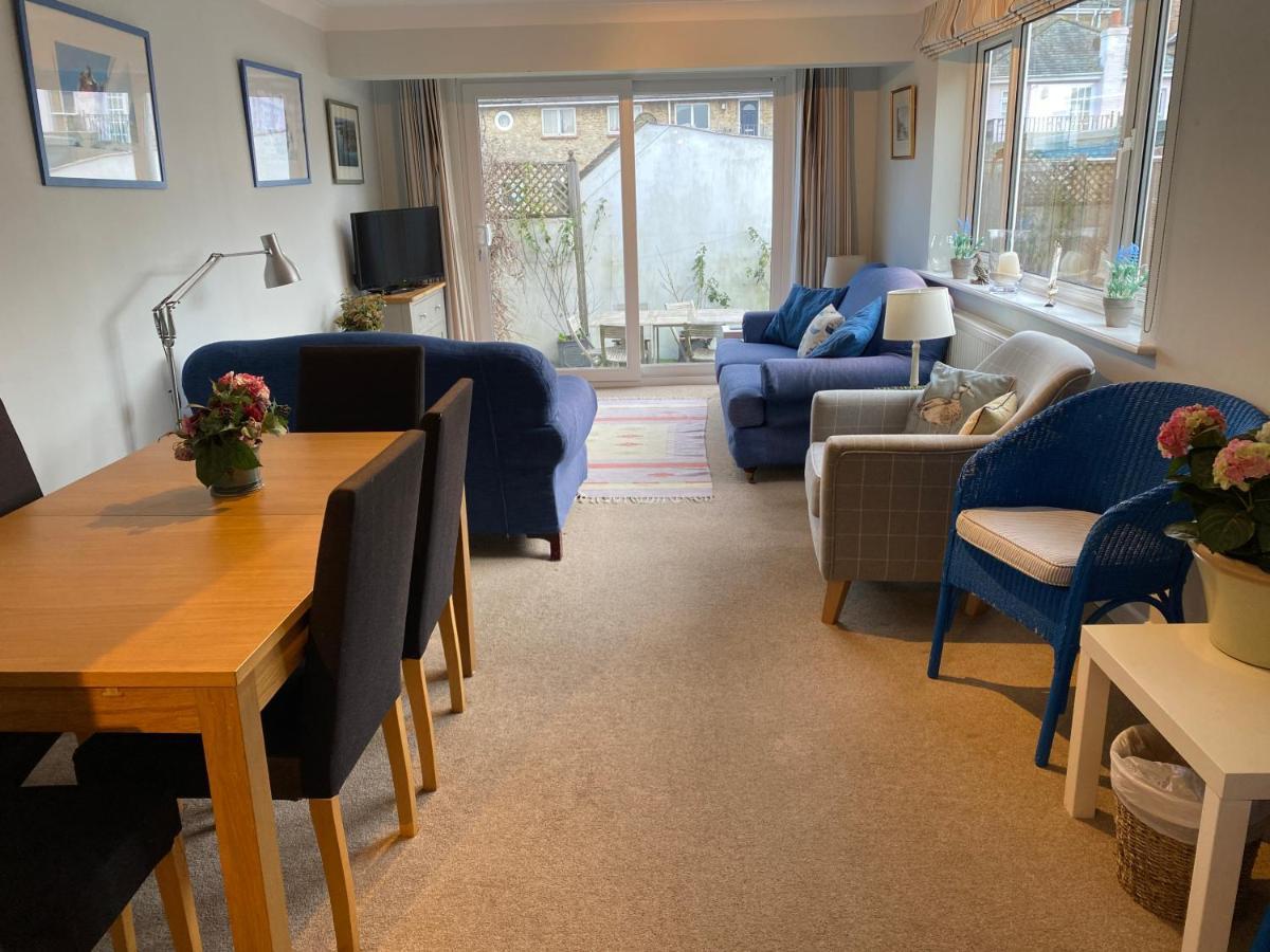 Trafalgar, Lovely Ground Floor Flat With Outside Patio Garden, Minutes Walk To Seafront Seaview Esterno foto